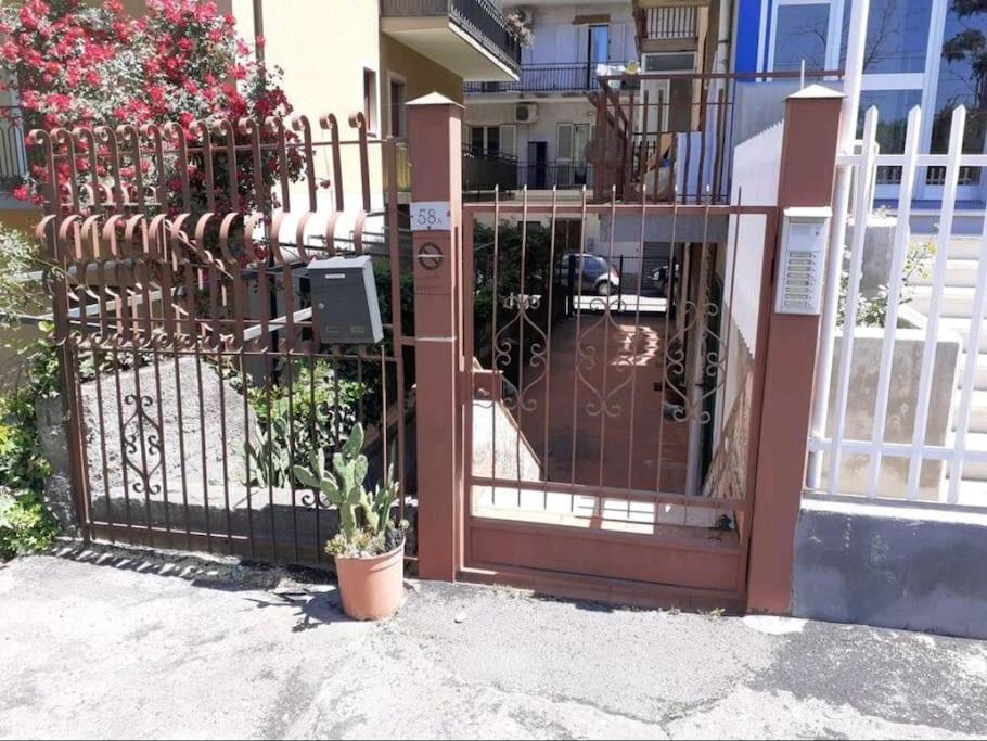 Appartamento Da Nella Giardini Naxos Exterior photo